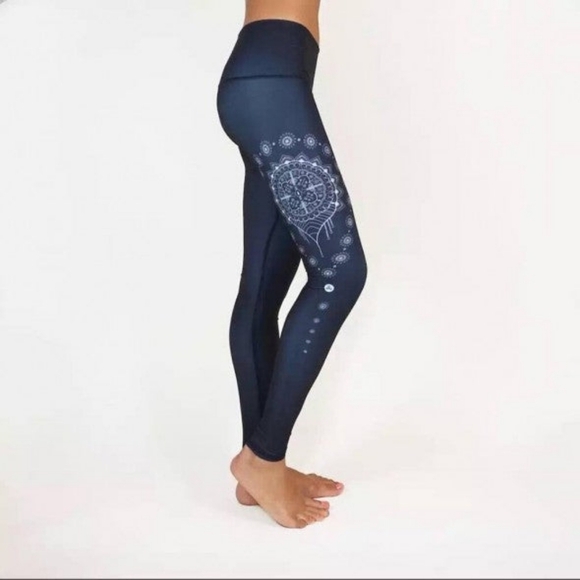 TCLC BLUE mandala print full lengthYoga waistband Leggings Size Small NWT - Picture 1 of 2